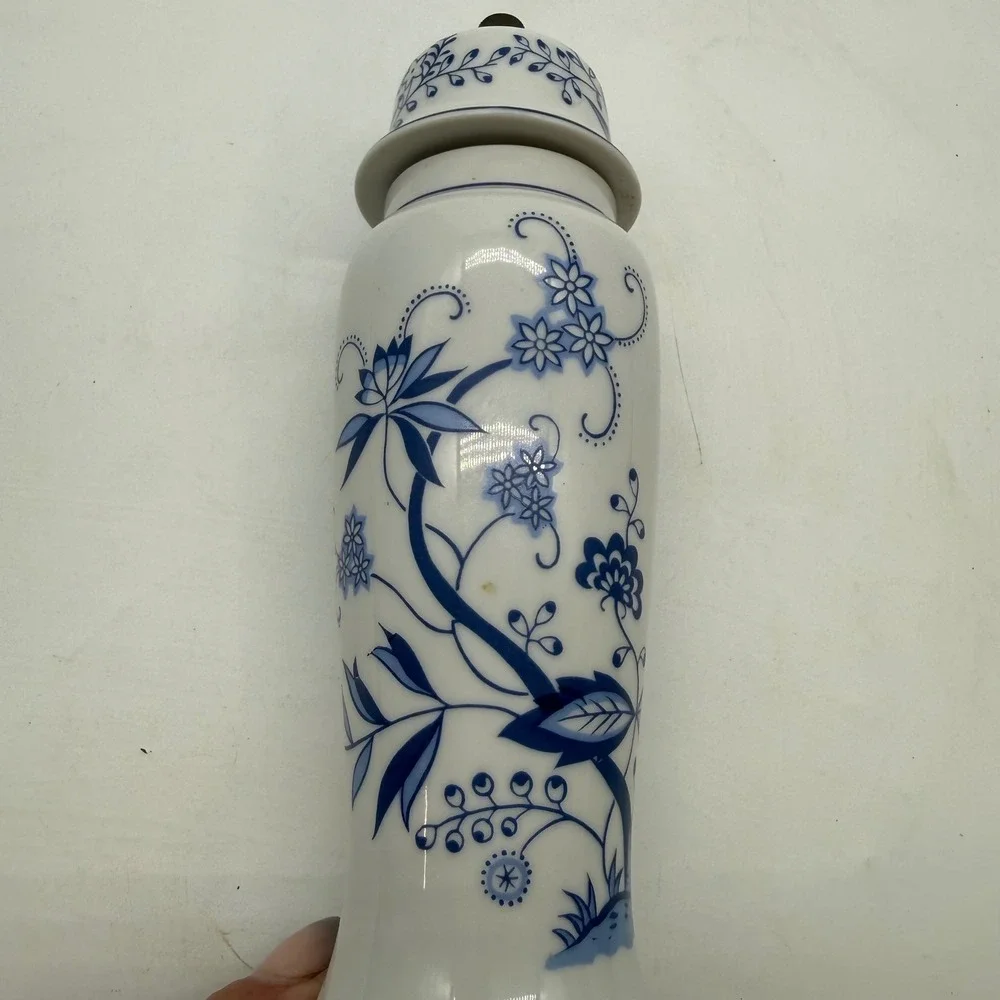 Vintage Blue Onion Porcelain Pepper Mill Grinder Floral Zwiebelmuster Pattern